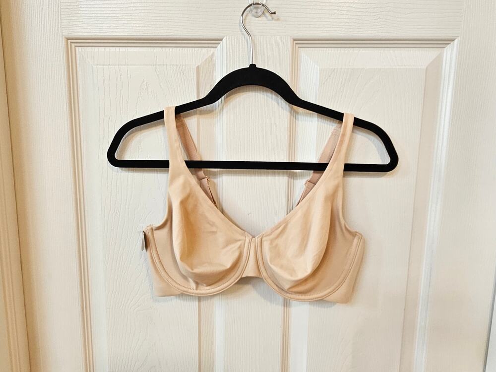 Wacoal Bra 36D Nude Beige Underwire Unlined Moisture Wicking NWT